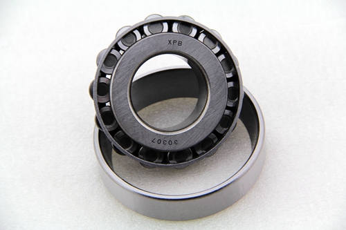 Single row tapered roller bearing 30307